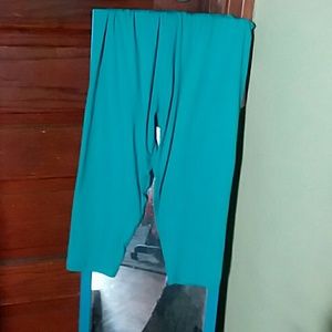 Capris leggings! NWT!
